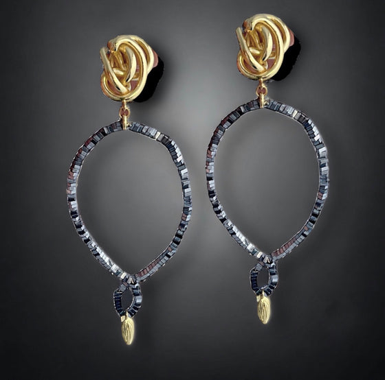 IN-LINE KNOT EARRINGS-ON LINE EXCLUSIVE