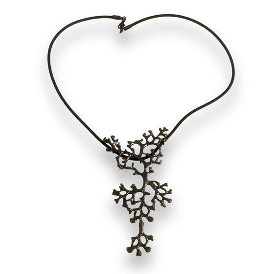 LONG CORAL RHODIUM PENDANT