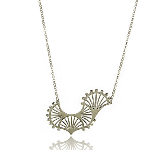 METROPOLITAN FANS SILVER PENDANT
